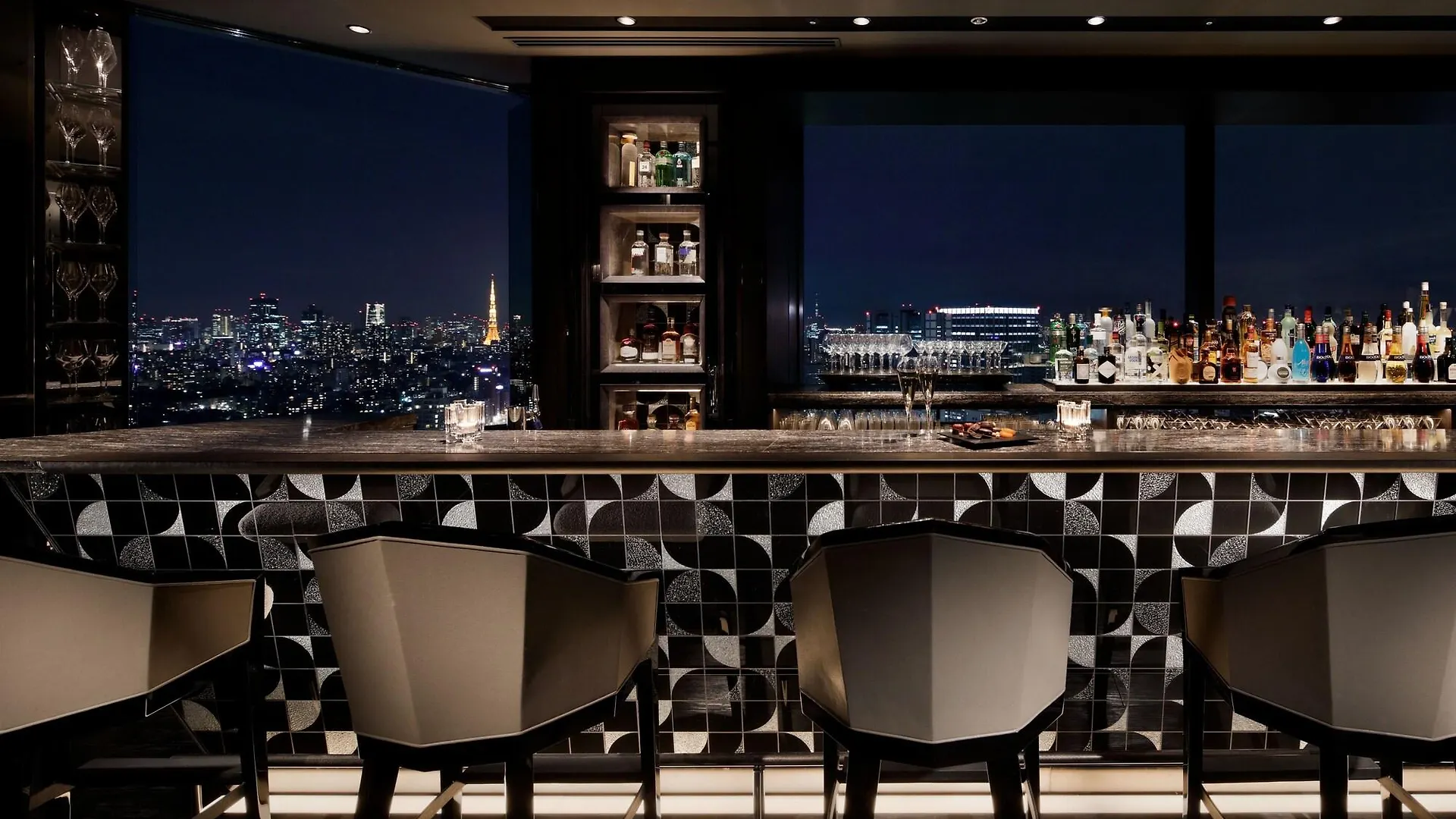 Shinagawa Prince Hotel East Tower Tokyo 4*,  Japan